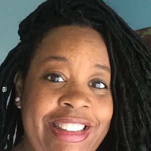 Meet your Posher, Adrienne